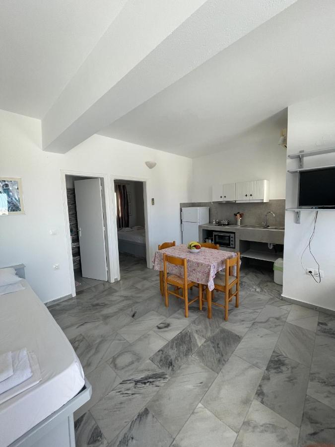 Country House Apartments Chora Eksteriør billede